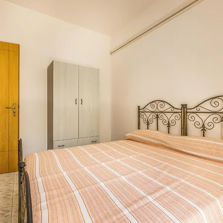 2 Bedroom Stunning In Apartament *