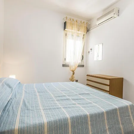 2 Bedroom Stunning In Apartament Gallipoli