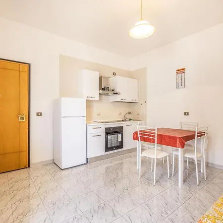 2 Bedroom Stunning In * Gallipoli